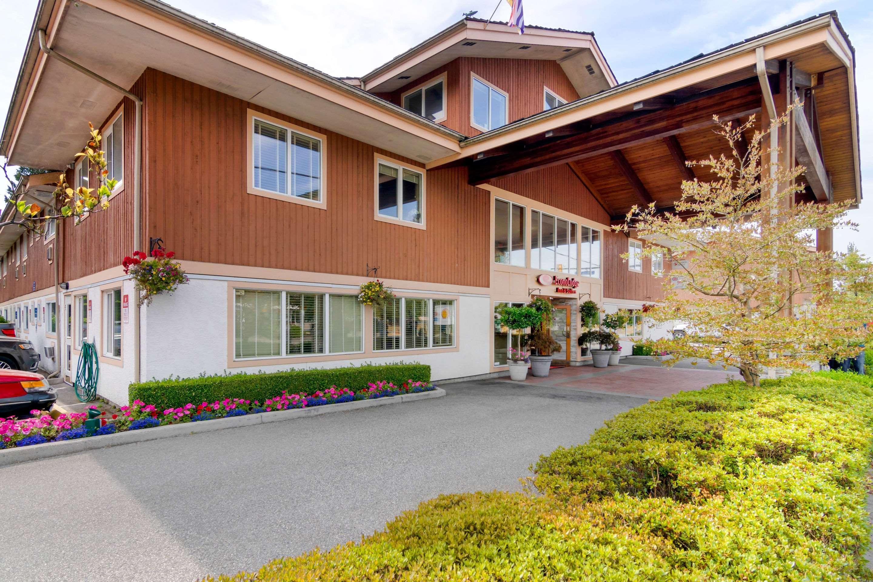 Econo Lodge Inn & Suites - North Vancouver Exterior foto